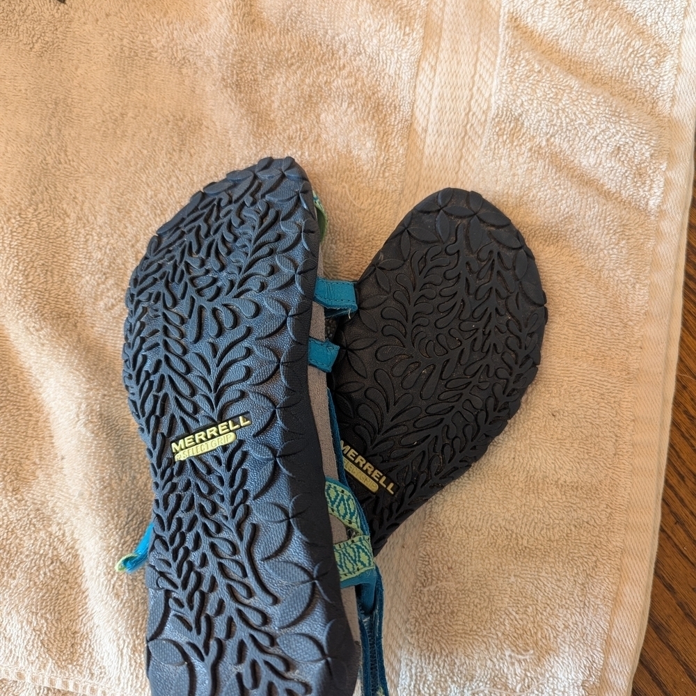 Merrell Women's Blue and Green Sandals - Picture 2 of 5